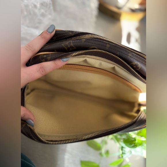 LV Reporter Monogram - Picture 5 of 9